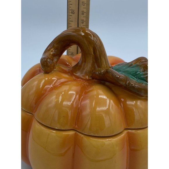 Ceramic Holiday Scalloped Orange Pumpkin Bowl with Lid/Candy Dish/Horderves/Smal - Picture 6 of 6